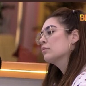 Na madrugada do 'BBB 22', Arthur Aguiar revelou para Naiara Azevedo que achou 'sacanagem' Jade Picon não ter dado a chance de ele se explicar e debater o que a fez ficar chateada