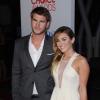 Liam Hemsworth e Miley Cyrus não terminaram o noivado, segundo a própria cantora em sua conta do Twitter, nesta sexta-feira, 15 de março de 2013