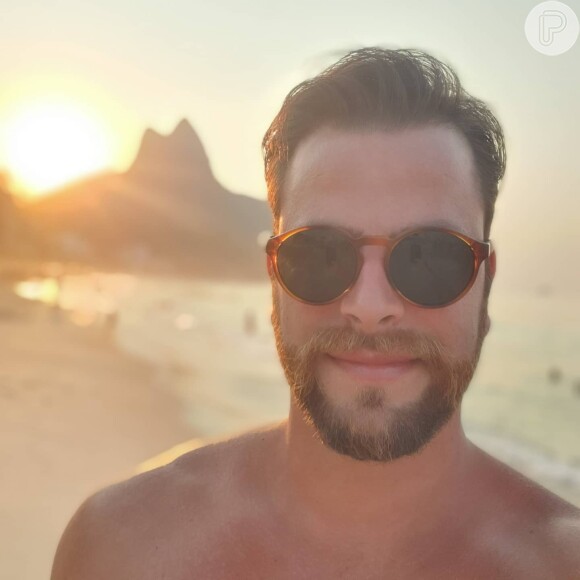 Na Casa de Vidro no 'BBB 22', Gustavo Marsengo é curitibano, torce para o Palmeiras e é apaixonado por praia e seus cachorros