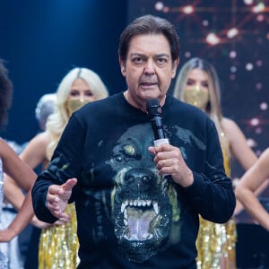 Fausto Silva mandou um recado direto a quem assistia ao seu programa