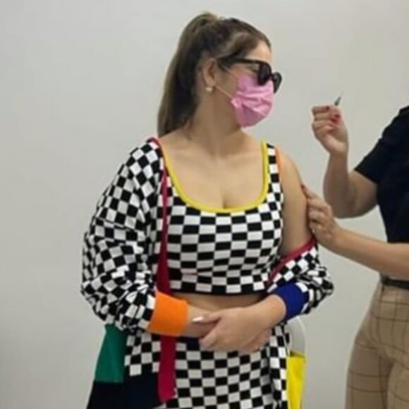 Marília Mendonça também usava um look xadrez no dia de sua morte