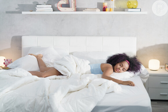 Dormir ajuda a combater o efeito platô: médico recomenda 8 horas por dia de sono