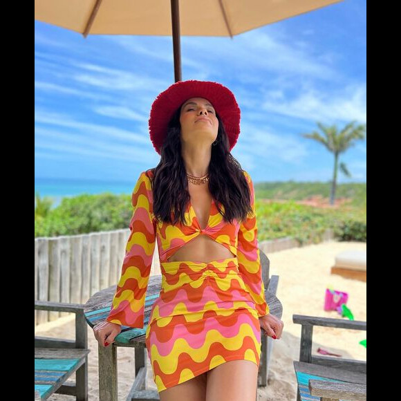 Vestido de Andressa Suita na Bahia custa atualmente R$ 615,80 e também é da marca Cloude