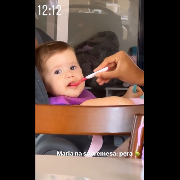 Virgínia Fonseca fez stories mostrando que a filha Maria Alice tem comida pera como sobremesa