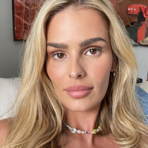 Yasmin Brunet posta desabafo sobre religião e falsidade no Instagram