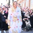 Casaco de pelúcia surgiu em diferentes looks de Outono-Inverno em Milão durante a semana de moda da cidade