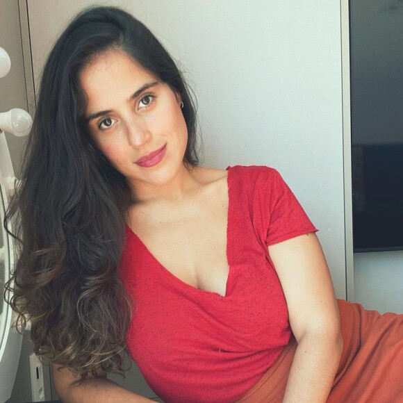 Camilla Camargo está com trabalhos na plataforma de streaming e também no SBT