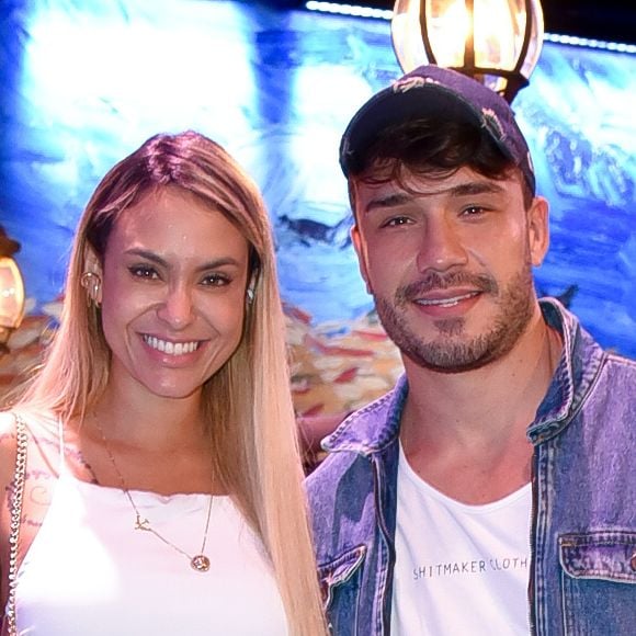 Sarah Andrade e Lucas Viana marcaram presença em coquetel de inauguração da exposição Beyond Vand Gogh