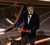 O humorista Chris Rock subiu ao palco para apresentar o prêmio de 'Melhor Documentário' e decidiu fazer uma piada com Jada Pinkett Smith