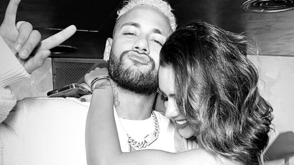 Neymar e Bruna Biancardi são flagrados em clima de romance um dia após boatos de beijo em Rafa Kalimann