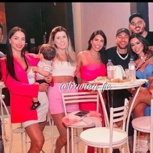 Bruna Biancardi já conheceu amigos e a família de Neymar