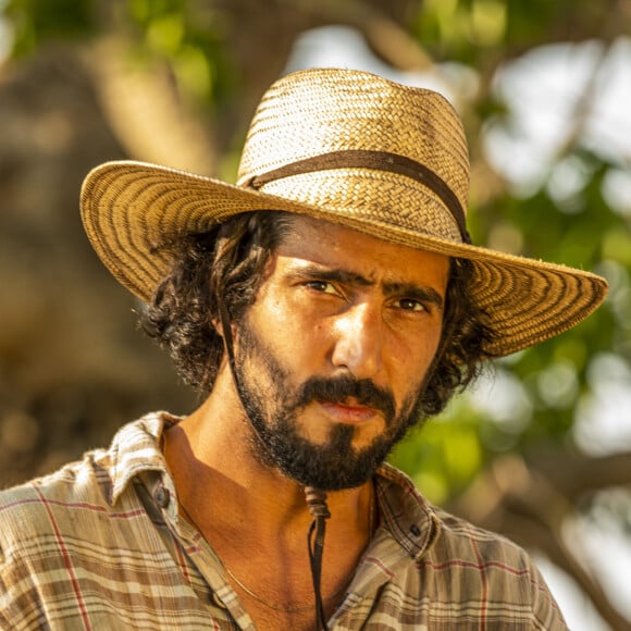 Na novela 'Pantanal', José Leôncio (Renato Góes) vai engravidar Madeleine (Bruna Linzmeyer) e da relação nasce Jove (Jesuíta Barbosa)