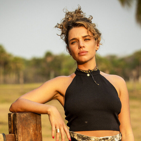Na novela 'Pantanal', Madeleine (Bruna Linzmeyer) vai fazer sexo com José Leôncio (Renato Góes) ao se interessar pelo estilo rústico do peão