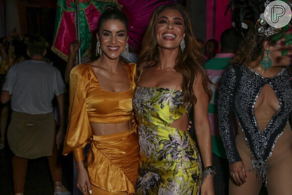 Camila Coelho e Juliana Paes em um evento de moda