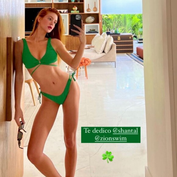 De biquíni, Marina Ruy Barbosa exigiu o corpo magérrimo em um registro nas redes sociais