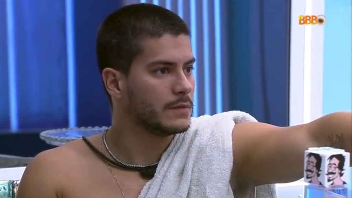 Foto Arthur Aguiar Está De Volta Do Paredão Falso Do Bbb 22 E Já