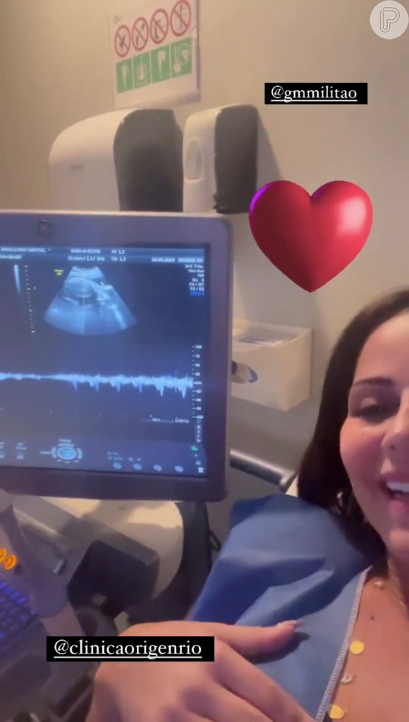 Grávida, Viviane Araujo se emocionou ao ouvir as batidas do coração do bebê. Confira o vídeo na reportagem! 