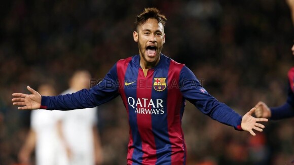 Neymar faz golaço pelo Barcelona com Thiago Silva e David Luiz no time rival