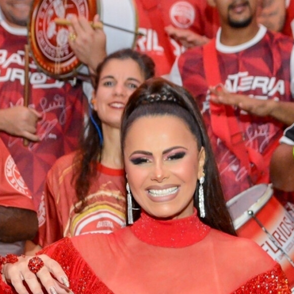 Viviane Araújo não vai desfilar em SP este ano