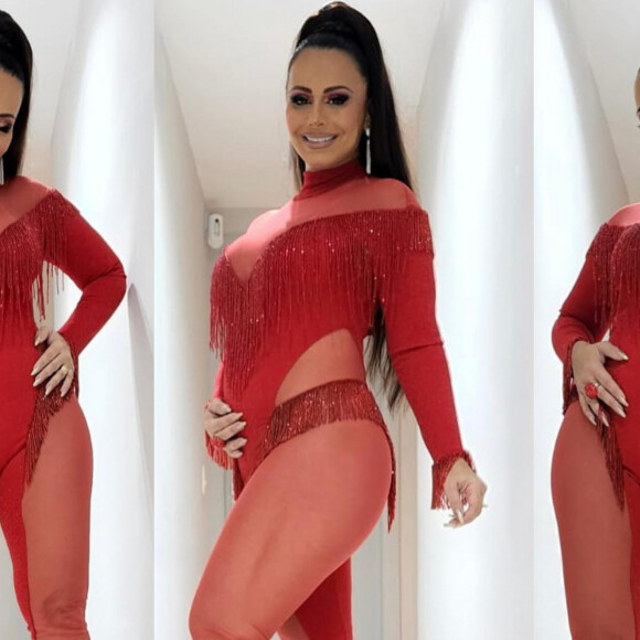 Viviane Araujo destaca barriga de gravidez em fantasia para o ensaio do Salgueiro