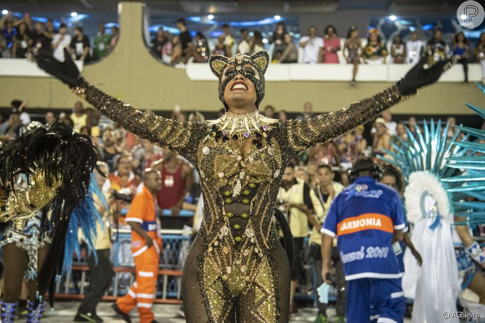 Raissa de Oliveira é Rainha de Bateria da Beija-Flor desde os 12 anos de idade