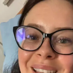 Mariana Bridi tranquilizou os fãs e disse que já está até em casa