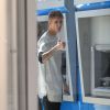 Justin Bieber faz ensaio fotográfico com o cabelo platinado