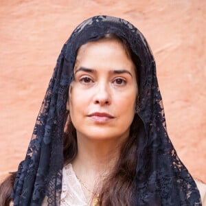 Heloísa (Paloma Duarte) descobre ser mãe de Olívia (Debora Ozório) na novela 'Além da Ilusão'