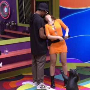 Paulo André e Jade Picon se beijaram no BBB Dia 101