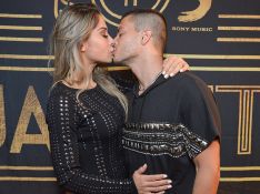 Arthur Aguiar curte 1º evento após o &#039;BBB 22&#039; e troca beijos com a mulher, Maíra Cardi. Fotos!