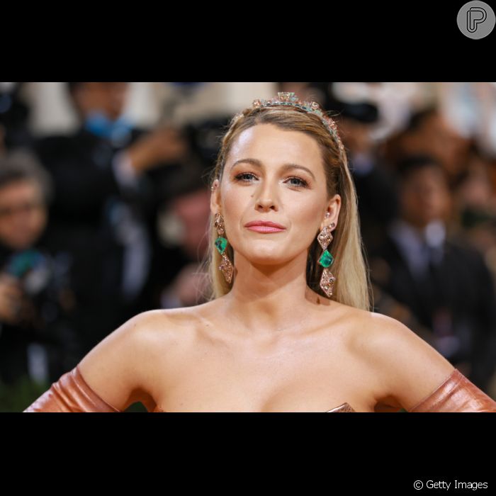 Maquiagem De Blake Lively No Met Gala 2022 Veja Detalhes Da Beleza Da Atriz No Evento Purepeople 9059