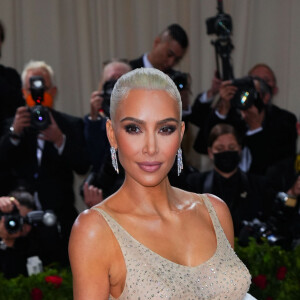 Rotina de treinos e dieta de Kim Kardashian foi alterada para a socialite entrar em vestido de Marylin Monroe