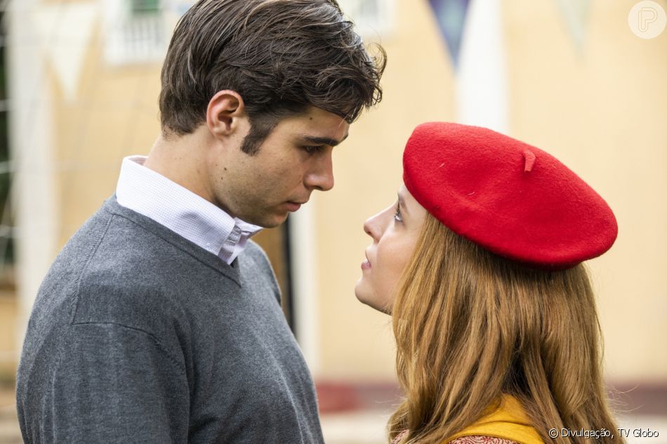 Isadora (Larissa Manoela) e Davi/Rafael (Rafael Vitti) se separaram por causa de Iolanda (Duda Brack) na novela 'Além da Ilusão'