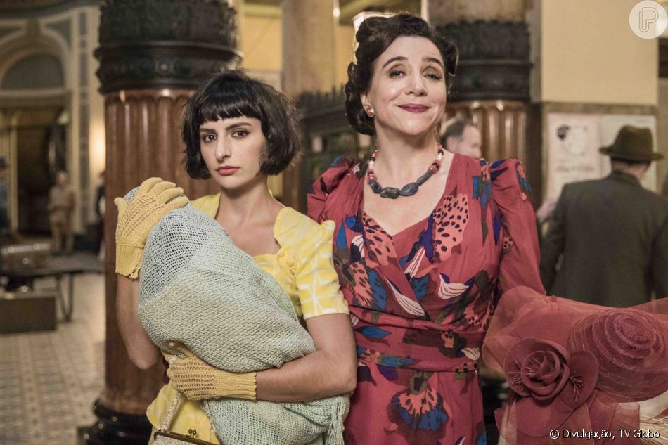 Iolanda (Duda Brack) teve filho com Rafael (Fabricio Belsoff) e passou a chantagear Davi (Rafael Vitti) para não revelar que sabe que ele é um farsante na novela 'Além da Ilusão'