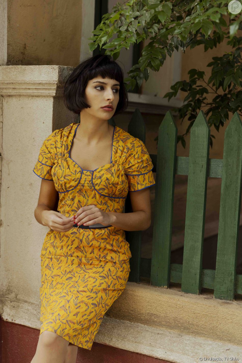 Iolanda (Duda Brack) provocou fim do namoro de Davi (Rafael Vitti) e Isadora (Larissa Manoela) e agora provoca nova briga na novela 'Além da Ilusão'