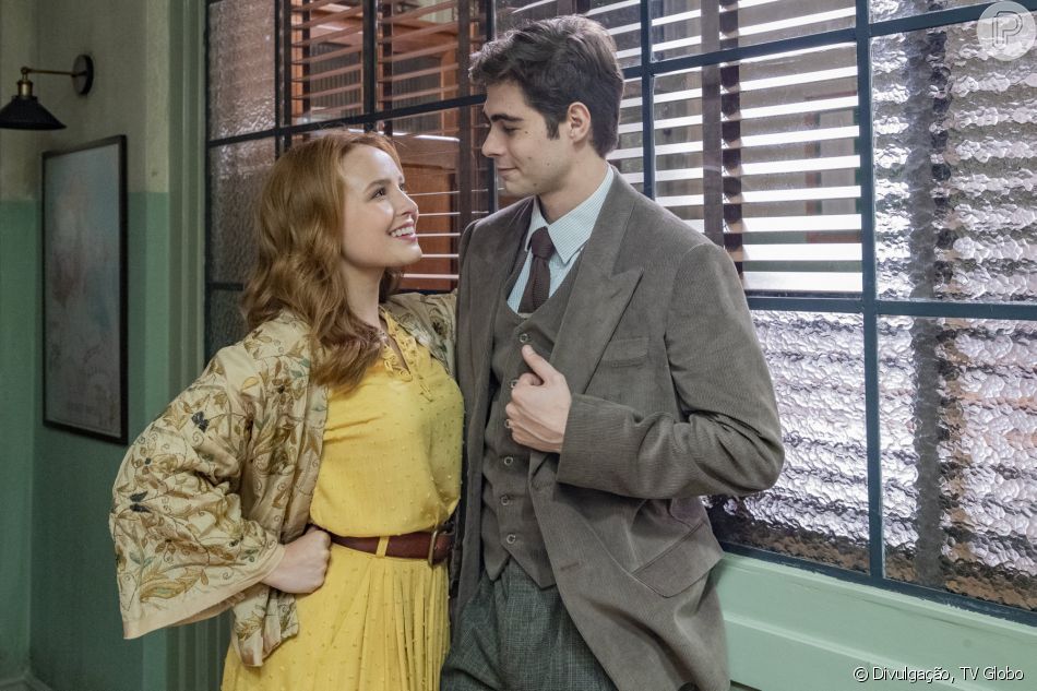 Isadora (Larissa Manoela) admite a Davi (Rafael Vitti) que sente sua falta na novela 'Além da Ilusão'