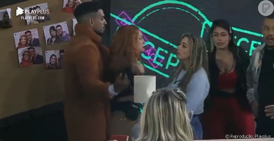 'Power Couple 2022': Matheus Sampaio segura Brenda Paixão para impedi-la de agredir Karoline