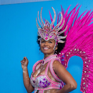 Natália, do 'BBB 22', foi um dos principais destaques no Carnaval deste ano e brilhou no desfile de Beija-Flor de Nilópolis