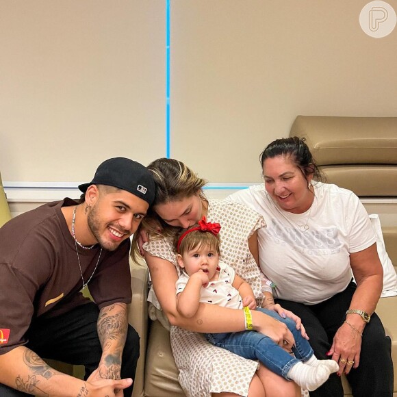 Virgínia Fonseca recebeu o esposo, Zé Felipe, a mãe, Margareth Serrão, e a filha, Maria Alice em hospital