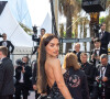 Vestido preto com saia volumosa de Rafa Kalimann em Cannes é destaque no tapete vermelho