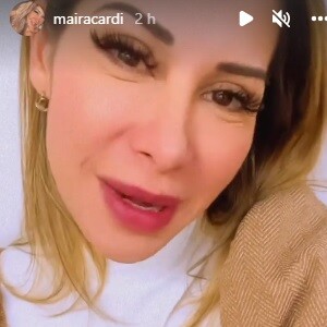 Maíra Cardi explicou que produção não usa uma foto original do artista
