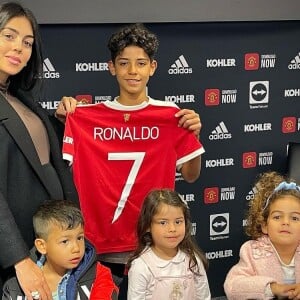 Recentemente, Cristiano Ronaldo Jr. assinou com o Manchester United