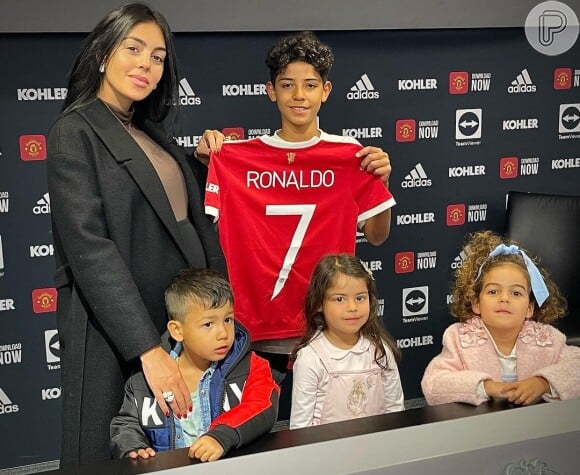 Recentemente, Cristiano Ronaldo Jr. assinou com o Manchester United