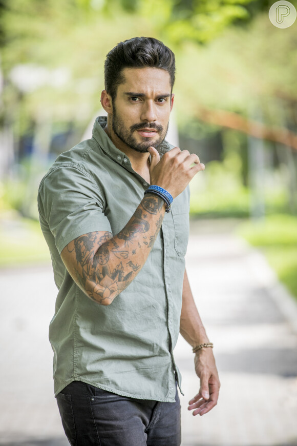 Bil Araújo participou de 3 realities shows em 2021: 'BBB 21', 'No Limite 5' e 'A Fazenda 13'