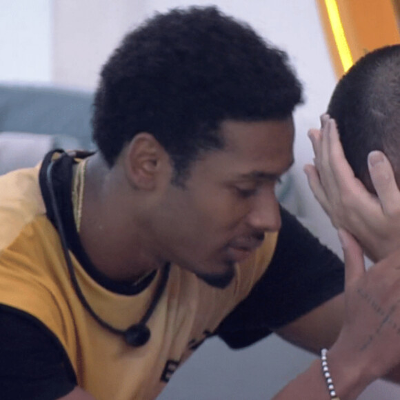Porém, relação entre Arthur Aguiar e Paulo André ficou abalada após o 'BBB 22'