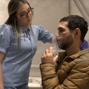 O ex-BBB Rodrigo Mussi está em processo de recuperação após sério acidente de carro em março de 2022