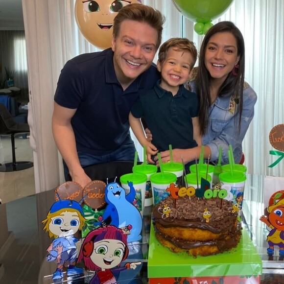 Michel Teló e Thais Fersoza irão comemorar o aniversário das crianças com antecedência