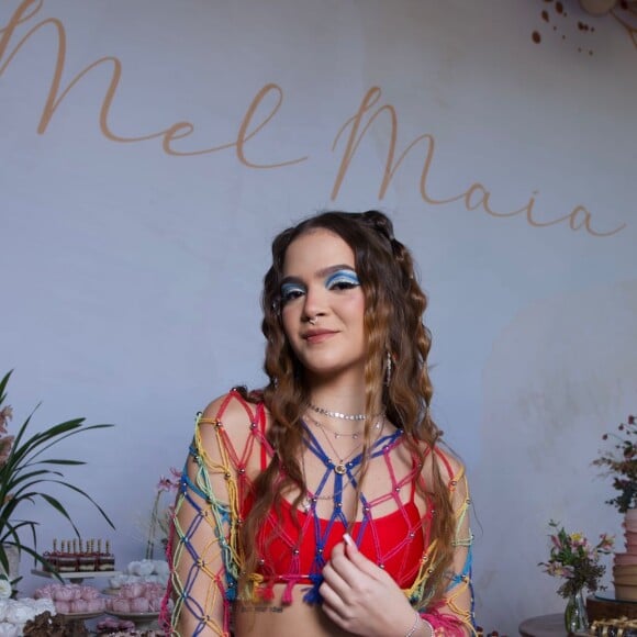 Festa de Mel Maia, para 300 convidados, teve decoração de Georgia Bianka