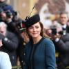 Grávida de 5 meses, Kate Middleton posa durante o evento que recebeu a Família Real