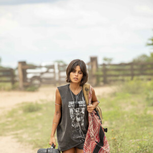 Guta (Julia Dalavia), grávida de Marcelo (Lucas Leto), na novela 'Pantanal' resolve ir embora do Pantanal